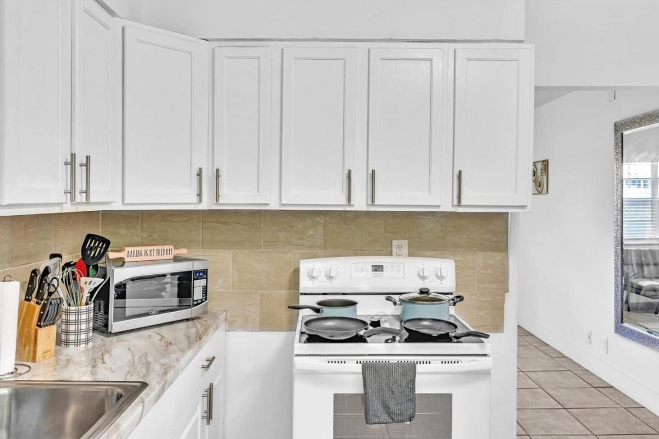 Modern 2Br Oasis Mins To Beach & Casino Db2 데이니아 비치 외부 사진